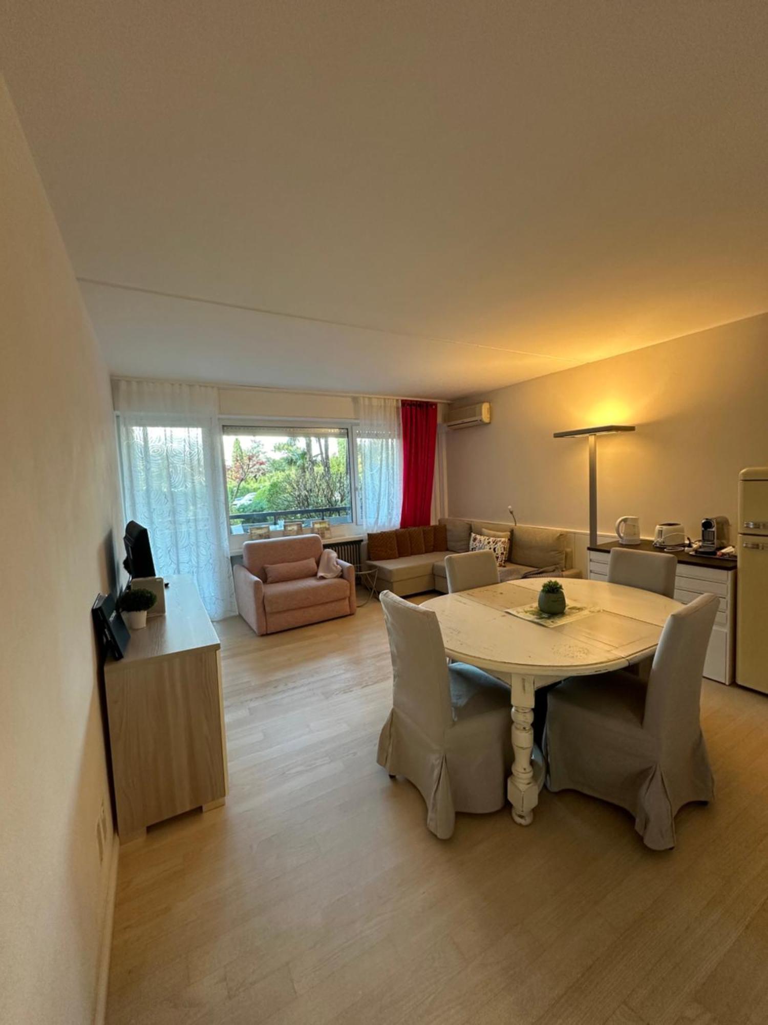Holiday On The Lake Lugano 2 Apartment บิซโซน ภายนอก รูปภาพ